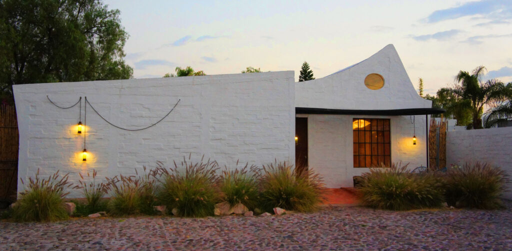 definicion y caracteristicas de la cuspide en arquitectura de casas