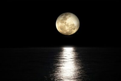 luna negra en astrologia significado y profundidad espiritual